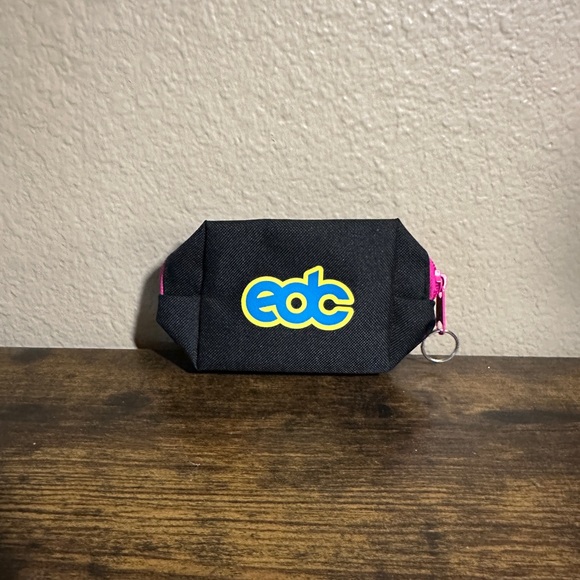 EDC Festival Las Vegas Swag Zippered Carry Case - Picture 4 of 8